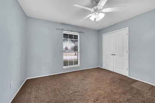 $355,000 | 930 High Knoll Drive, Midlothian, TX 76065