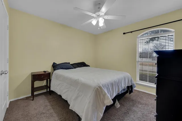 $355,000 | 930 High Knoll Drive, Midlothian, TX 76065