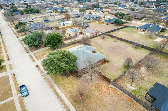 $355,000 | 930 High Knoll Drive, Midlothian, TX 76065
