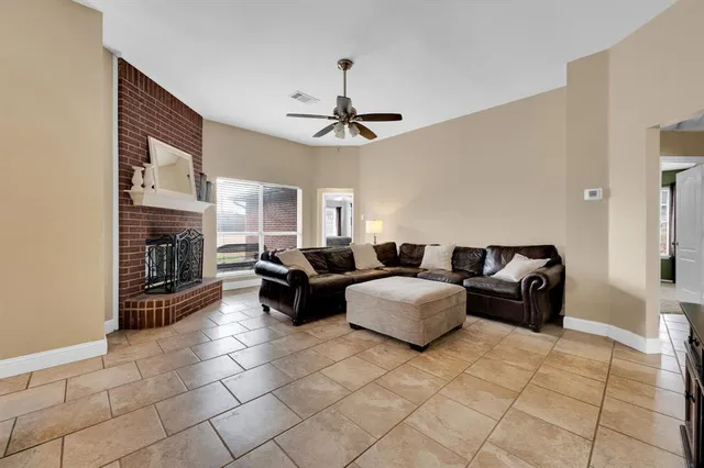 $355,000 | 930 High Knoll Drive, Midlothian, TX 76065