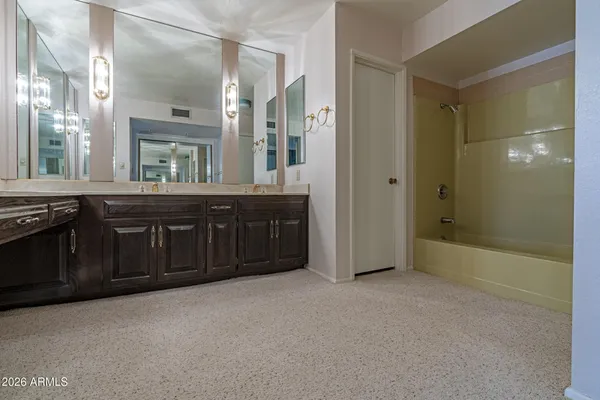 $589,900 | 1052 West Estate Drive, Miami, AZ 85539
