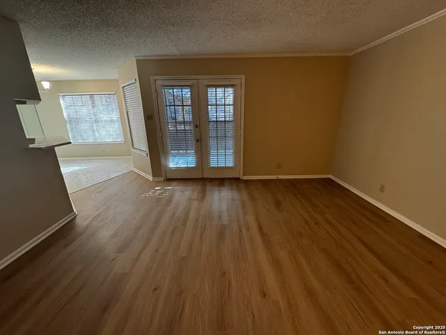 $1,345 | 10955 Wurzbach, Unit 109, San Antonio, TX 78230