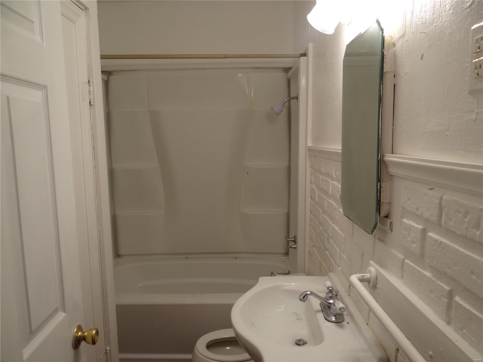 6232 Church Road East St. Louis, IL 62207 - Photo 8 of 11 Gallery Image 8