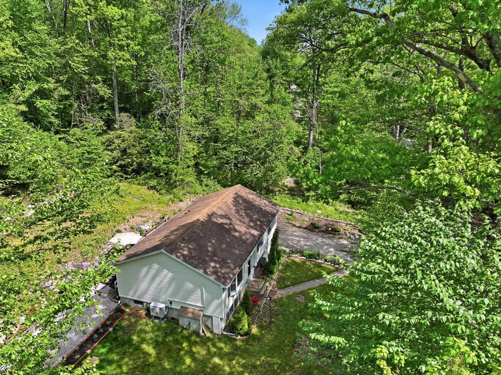 87 Allen Road Sturbridge, MA 01566 - Photo 35 of 40