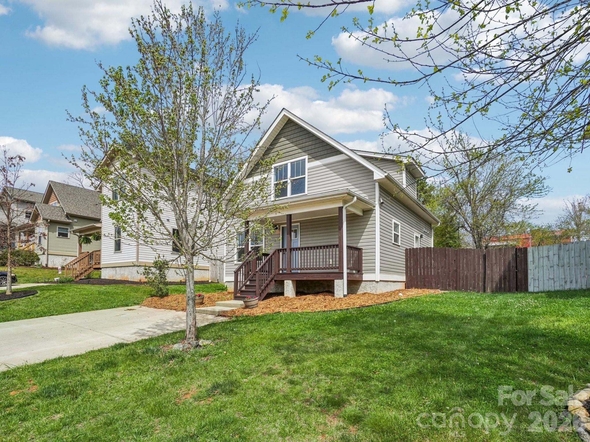 17 Yarrow Meadow Road Weaverville, NC 28787 - Photo 3 of 35