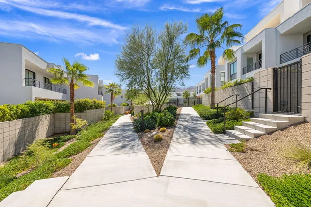 $3,595 | 928 Galaxy Drive, Palm Springs, CA 92264