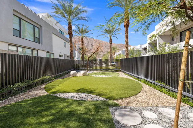 $3,595 | 928 Galaxy Drive, Palm Springs, CA 92264