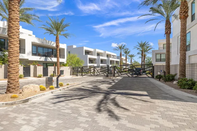 $3,595 | 928 Galaxy Drive, Palm Springs, CA 92264