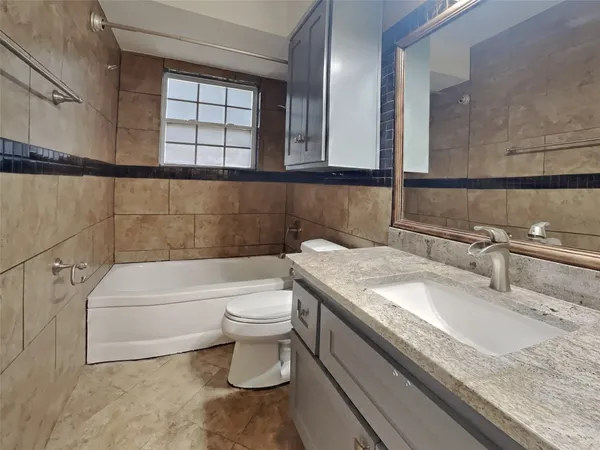 $1,030 | 7900 Westheimer Road, Unit 226, Houston, TX 77063
