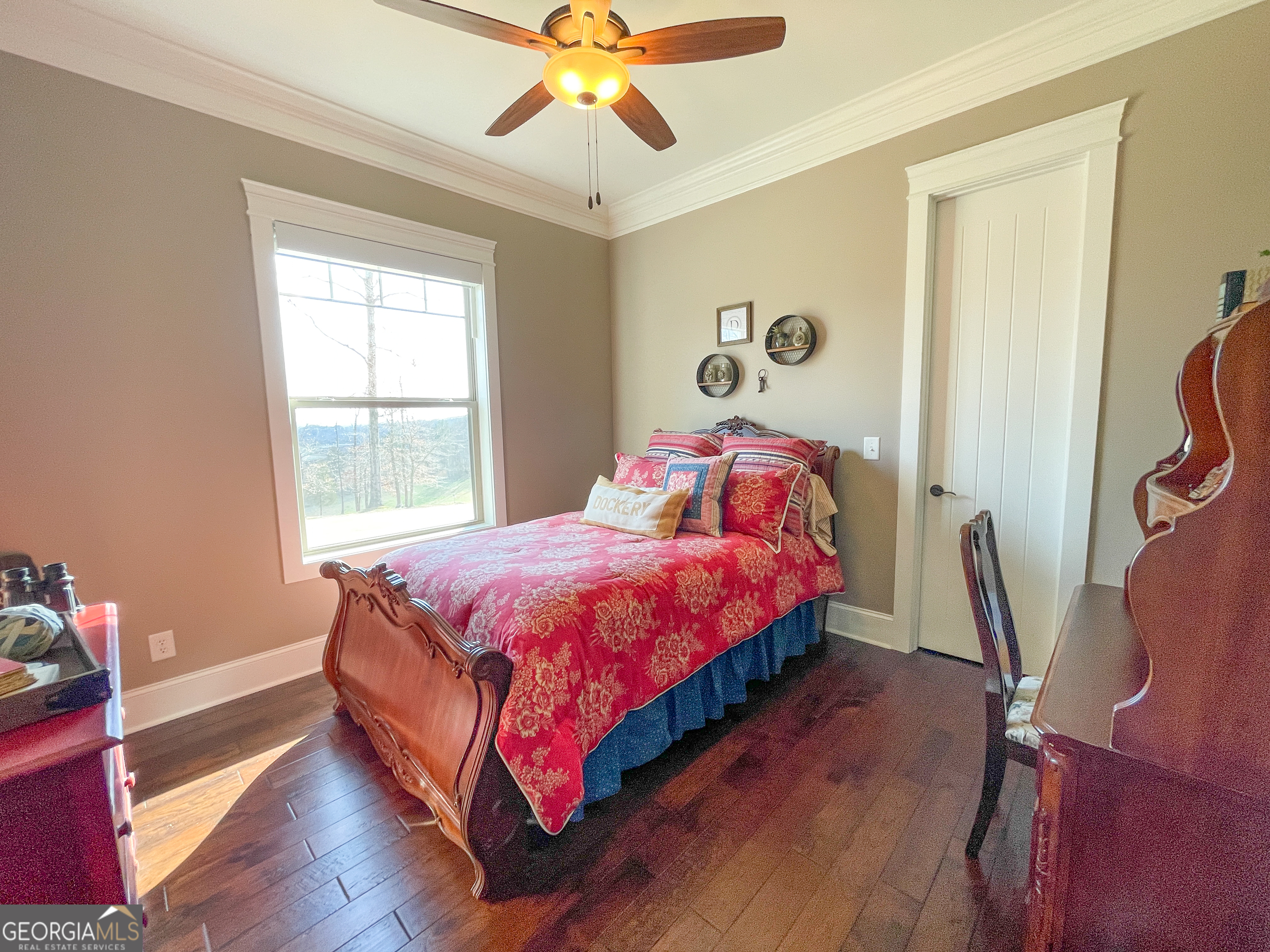 39 Acres On E Teloga Road Summerville, GA 30747 - Photo 22 of 50 a spacious bedroom with a bed and wooden floor