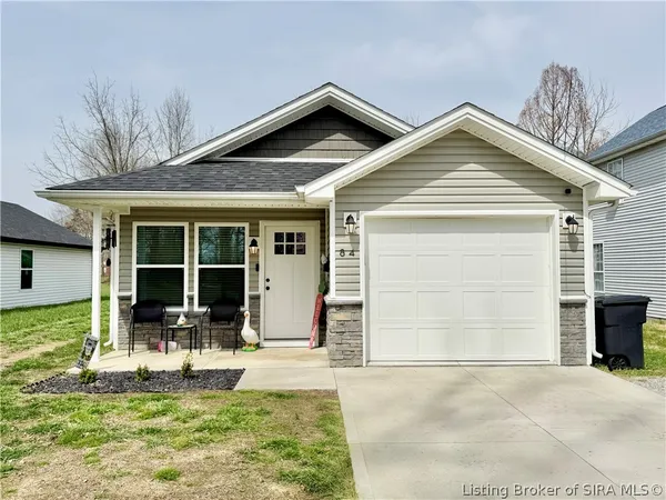 $199,900 | 84 Union Avenue, Austin, IN 47102