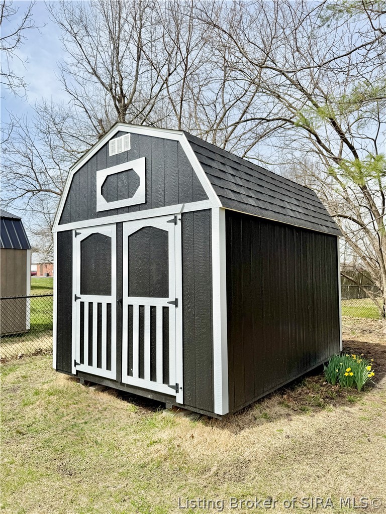 84 Union Avenue Austin, IN 47102 - Photo 7 of 20
