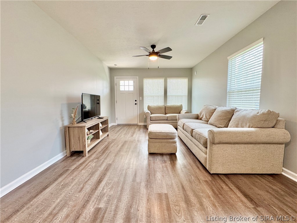 84 Union Avenue Austin, IN 47102 - Photo 8 of 20