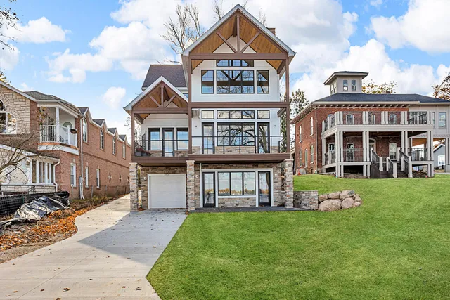$1,595,000 | 3953 Woerner Road, Manitou Beach, MI 49253