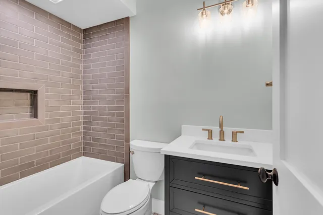 $1,595,000 | 3953 Woerner Road, Manitou Beach, MI 49253