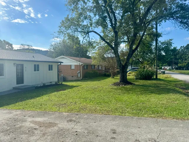 $2,095 | 824 Clift Street, Chattanooga, TN 37405
