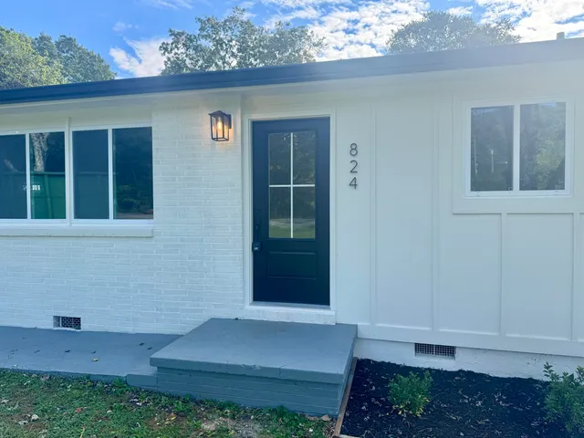 $2,095 | 824 Clift Street, Chattanooga, TN 37405