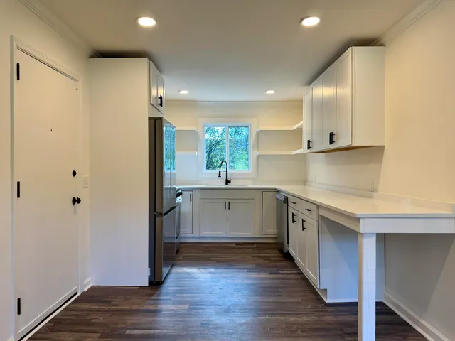 $2,095 | 824 Clift Street, Chattanooga, TN 37405