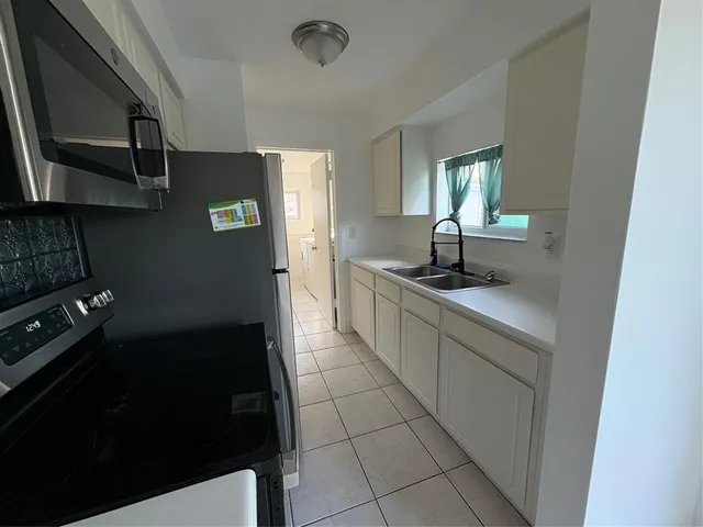 $3,000 | 9421 Southwest 52nd Street, Cooper City, FL 33328