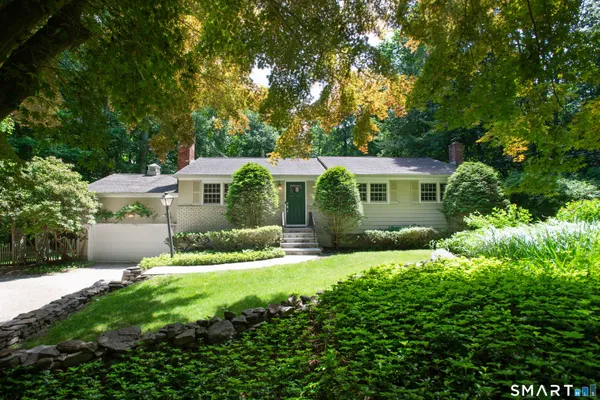 $935,000 | 128 Florida Hill Road, Ridgefield, CT 06877