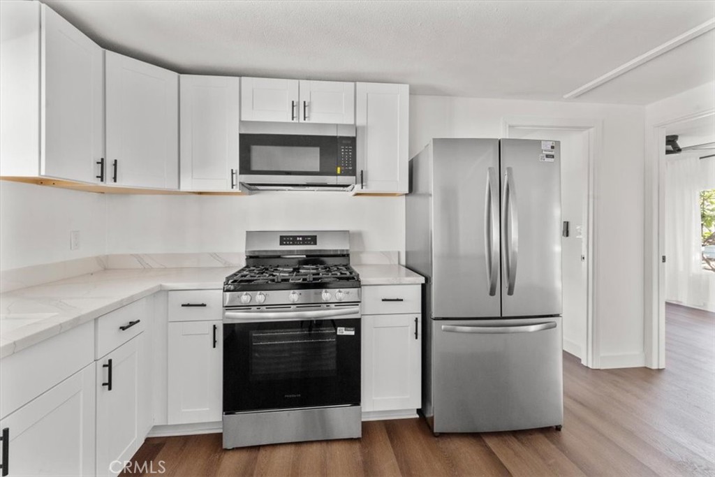 300 North Rampart Street, Unit 127 Orange, CA 92868 - Photo 5 of 29