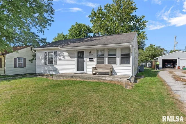 $92,500 | 1509 Hardin Avenue, Jacksonville, IL 62650