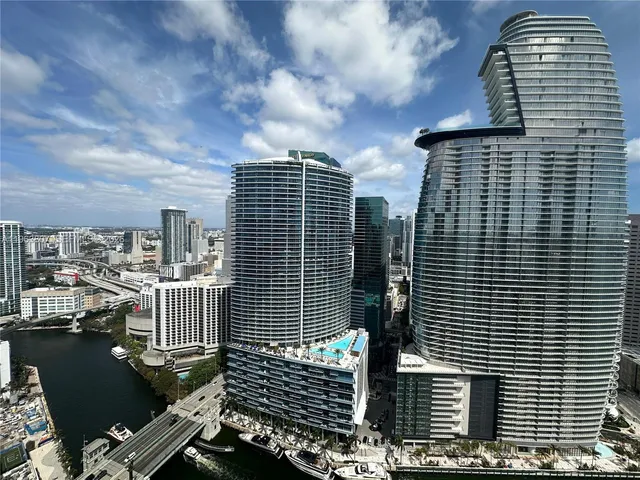 $2,700 | 475 Brickell Avenue, Unit 4110, Miami, FL 33131