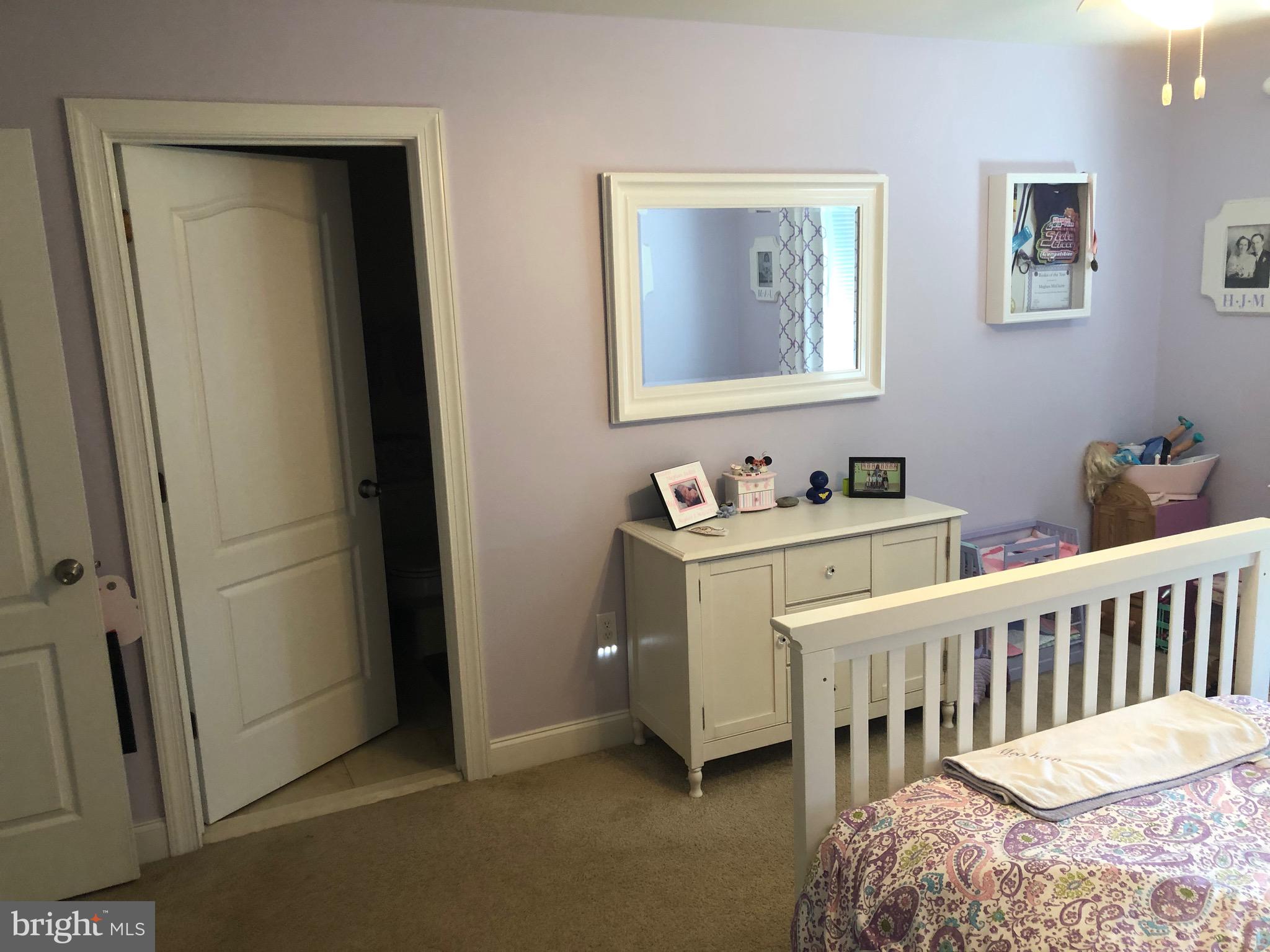 372 Old York Road Hamilton, NJ 08620 - Photo 30 of 51 Bedroom Princess Suite