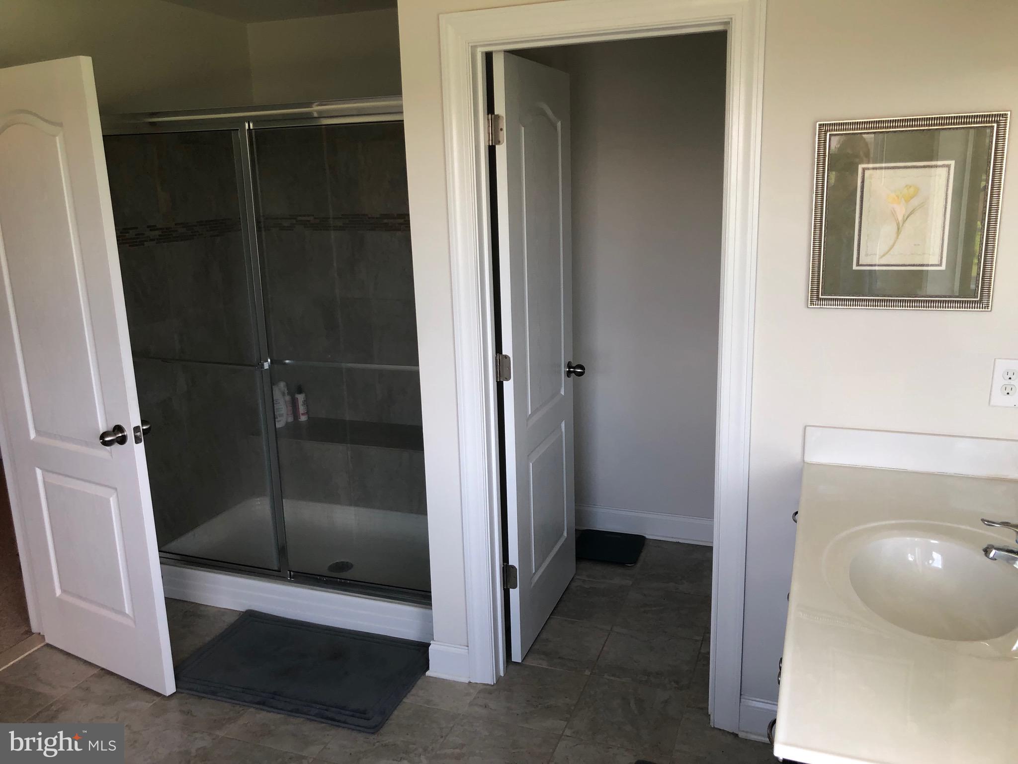 372 Old York Road Hamilton, NJ 08620 - Photo 39 of 51 Master Bathroom