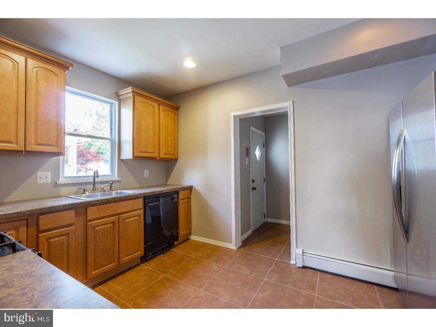 32 East Chelton Road Brookhaven, PA 19015 - Photo 14 of 22 Kitchen