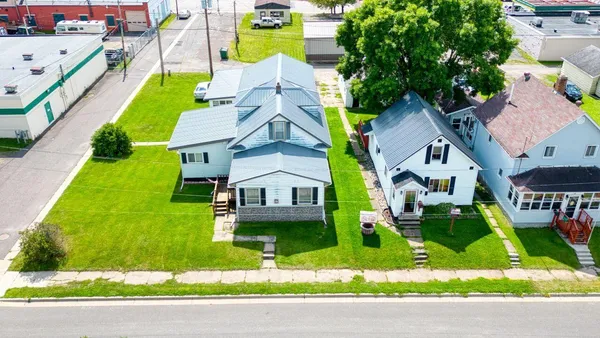 $189,000 | 15 West 4th Avenue North, Aurora, MN 55705