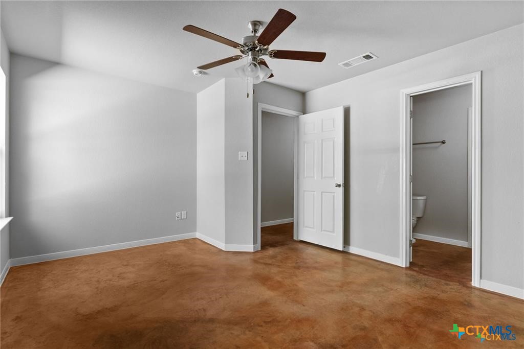 117 East Valley Road Harker Heights, TX 76548 - Photo 25 of 33 a view of a livingroom with a ceiling fan and a bathroom