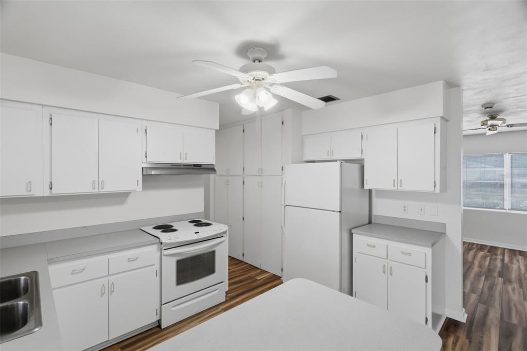 1981 Temple Terrace Clearwater, FL 33764 - Photo 7 of 28