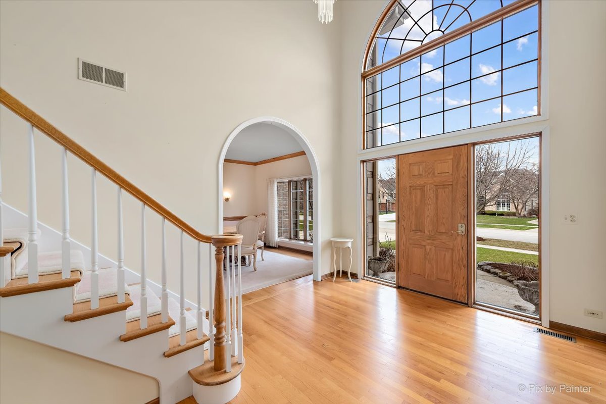26W461 Churchill Road Winfield, IL 60190 - Photo 3 of 60