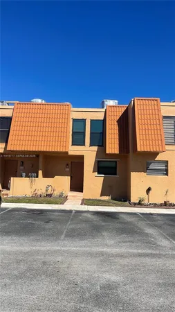 $2,900 | 9113 Lime Tree Lane, Unit 170, Pembroke Pines, FL 33024
