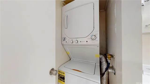 $3,200 | 469 Ena Road, Unit 1508, Honolulu, HI 96815