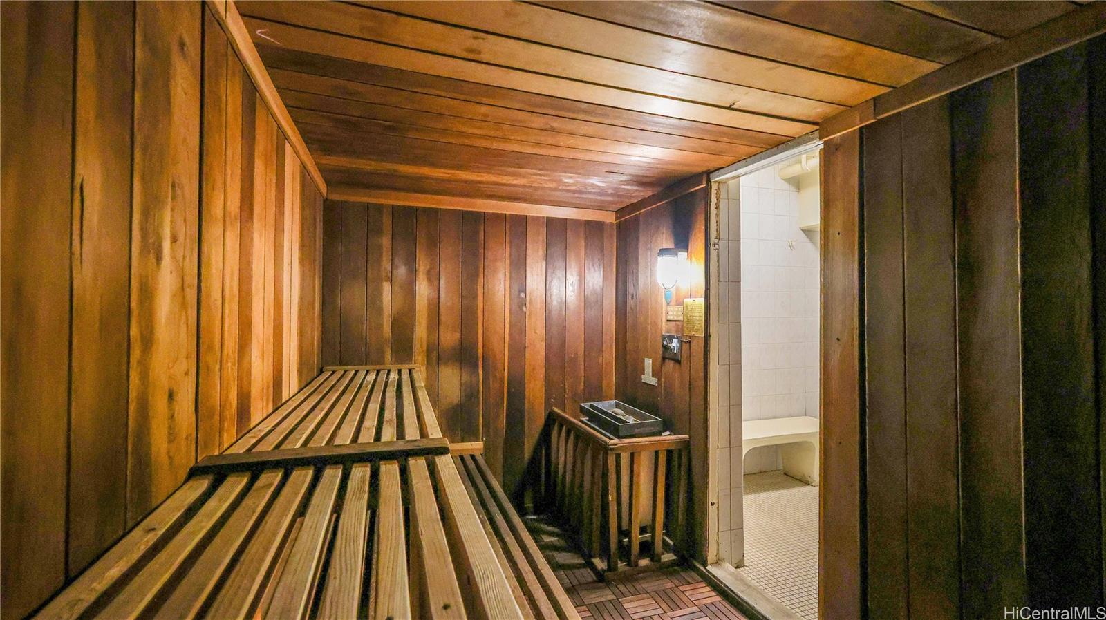 469 Ena Road, Unit 1508 Honolulu, HI 96815 - Photo 22 of 25