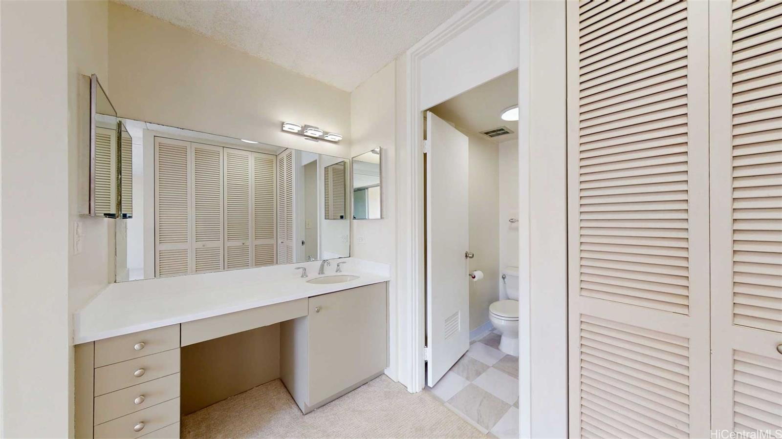 469 Ena Road, Unit 1508 Honolulu, HI 96815 - Photo 7 of 25