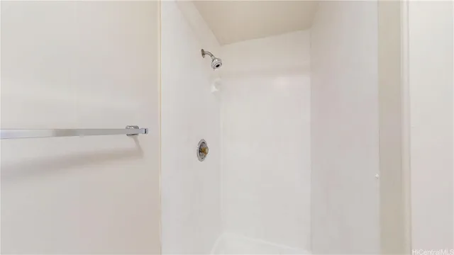 $3,200 | 469 Ena Road, Unit 1508, Honolulu, HI 96815