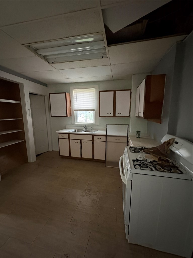 396-398 Ravine Avenue Rochester, NY 14613 - Photo 11 of 39 396 Kitchen