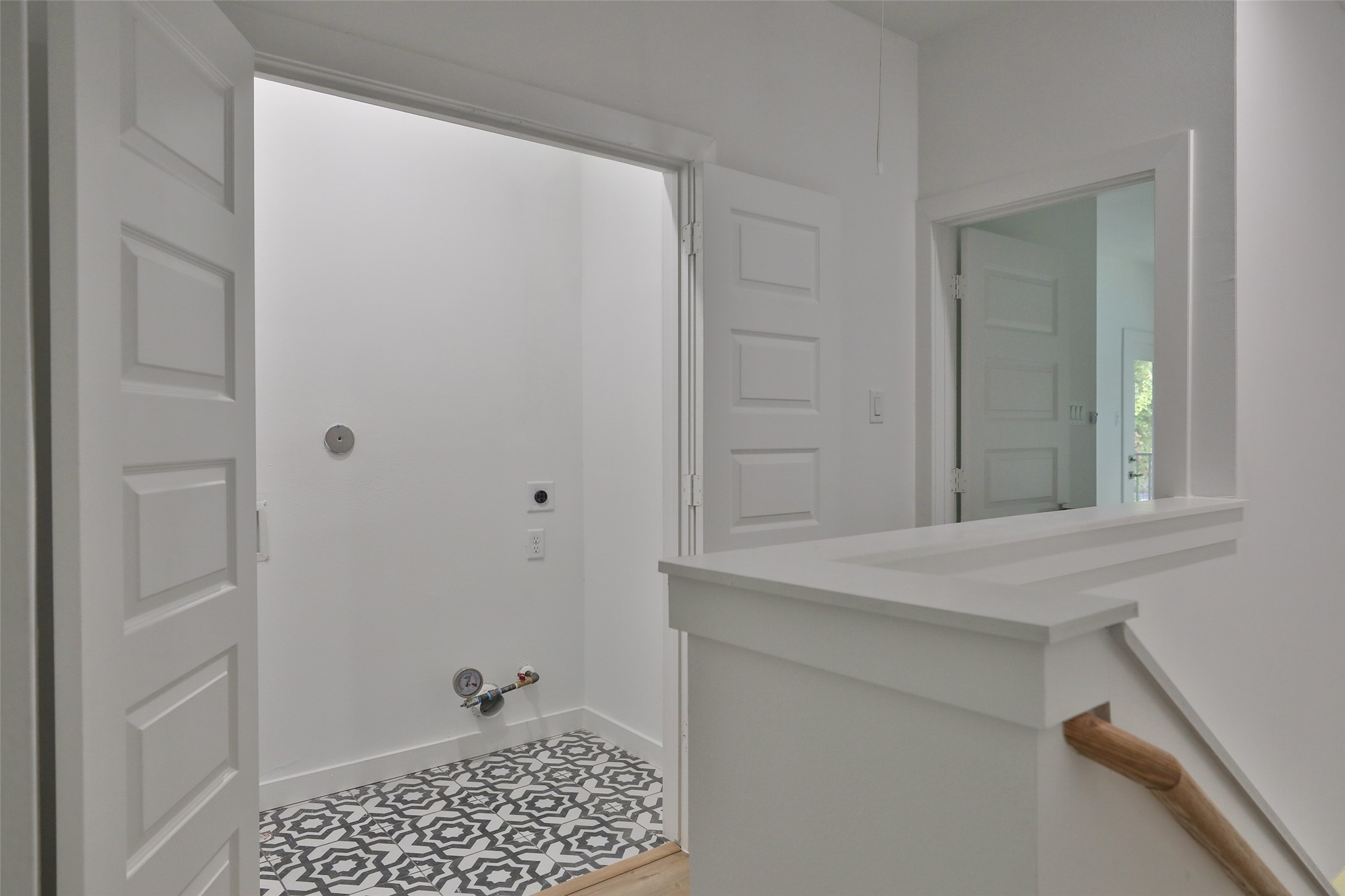 9349 Lavender Street Houston, TX 77016 - Photo 24 of 29 a bathroom with a shower and a sink