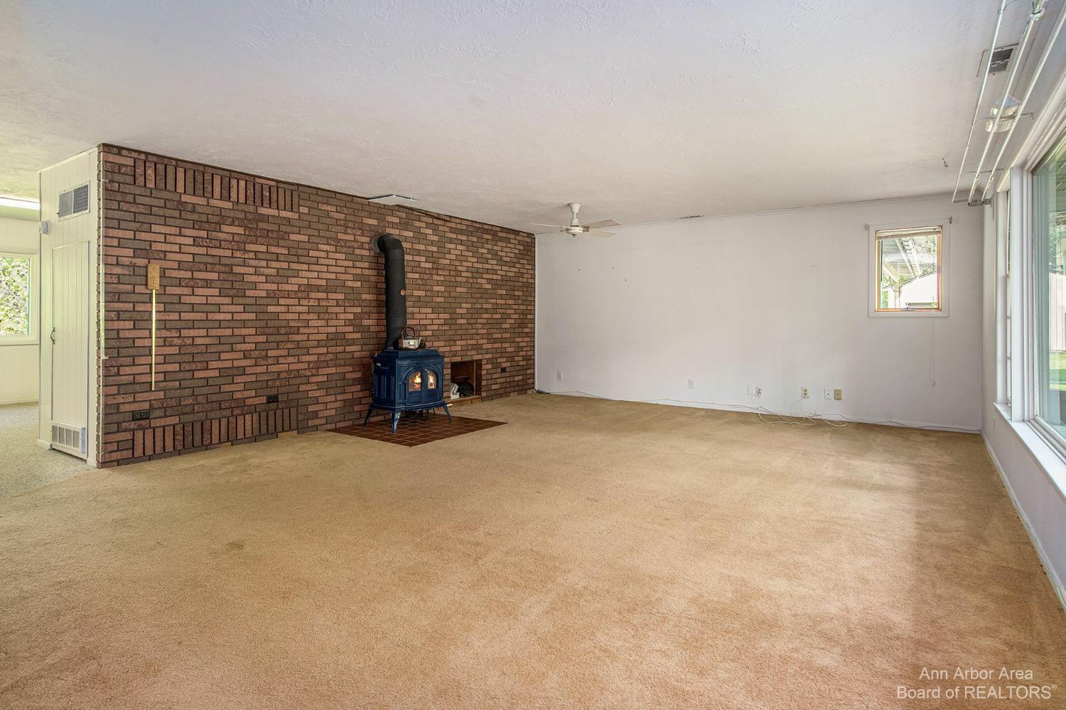 2025 Baker Road Dexter, MI 48130 - Photo 8 of 40 Front room