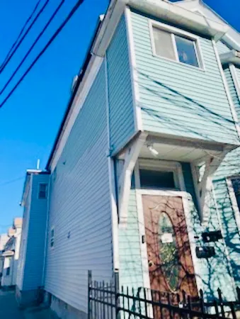 $2,700 | 367 McGrath Highway, Unit 1, Somerville, MA 02143