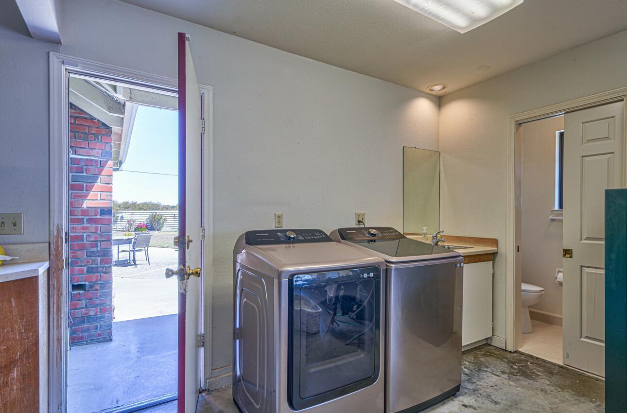 22105 Ranchito Drive Salinas, CA 93908 - Photo 28 of 38