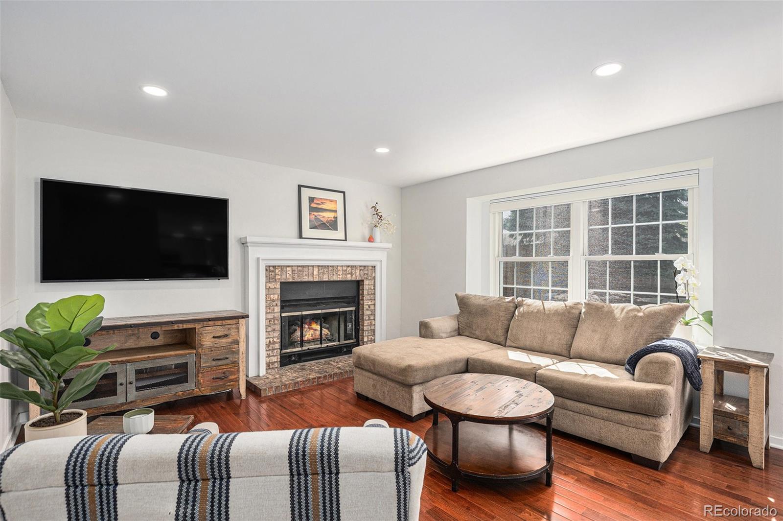 5821 South Quatar Circle Centennial, CO 80015 - Photo 15 of 34