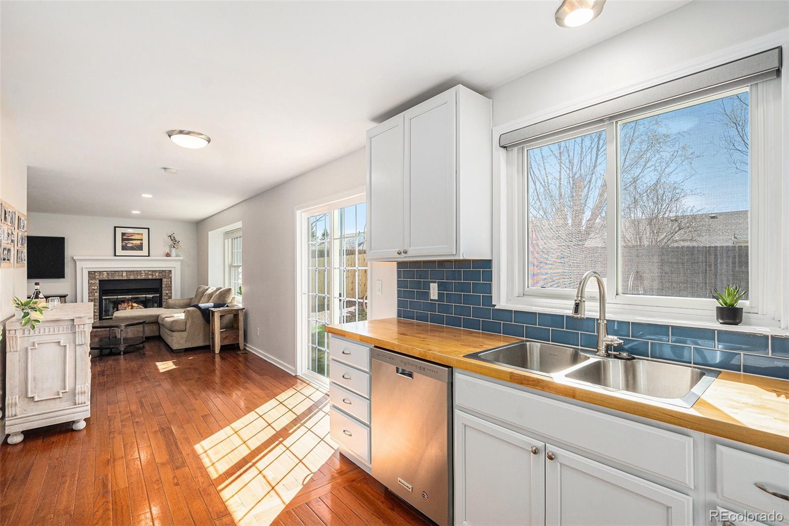 5821 South Quatar Circle Centennial, CO 80015 - Photo 10 of 34