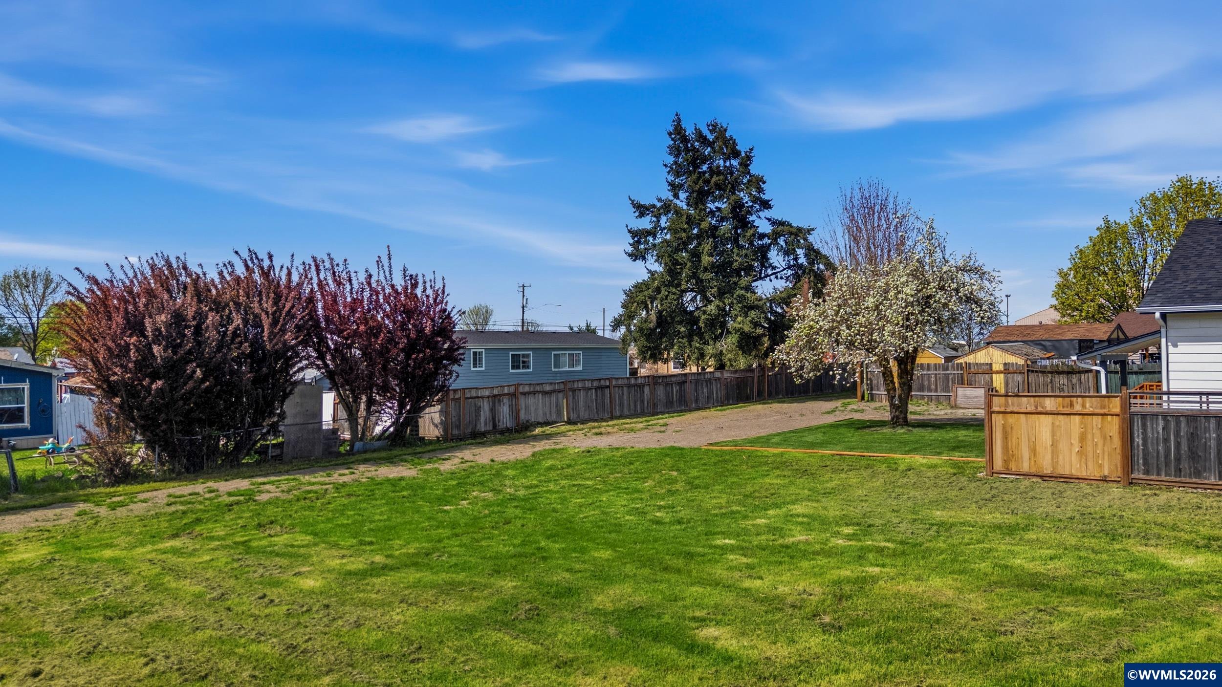 738 Log Cabin Street Independence, OR 97351 - Photo 24 of 34
