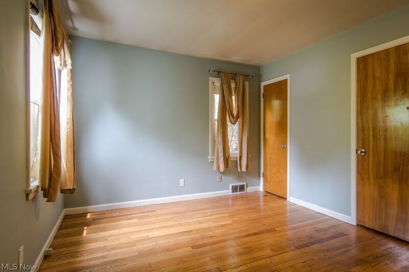 1543 Middleton Road Cleveland, OH 44121 - Photo 12 of 18