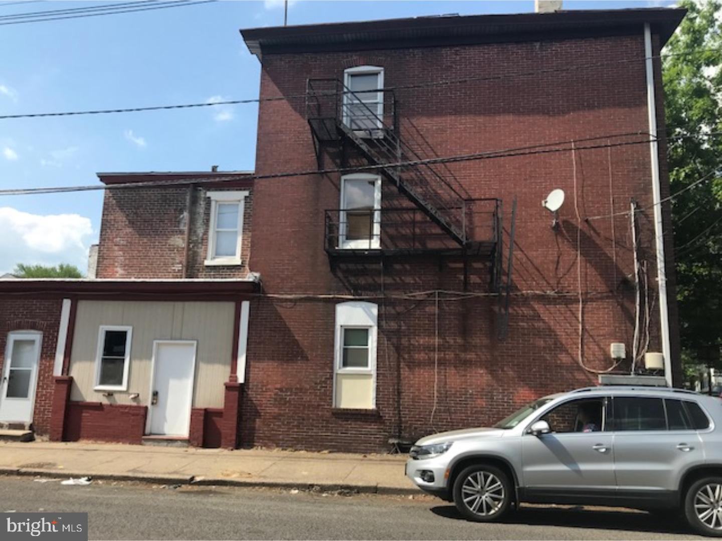 147 Second Street Trenton, NJ 08611 - Photo 3 of 4