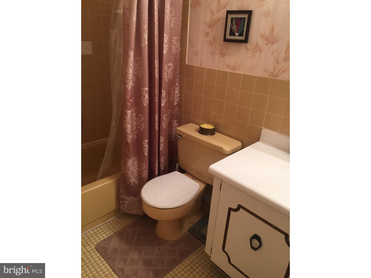 809 Red Lion Road, Unit B36 Philadelphia, PA 19115 - Photo 5 of 7 Gallery Image 5